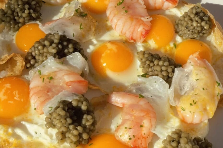 Imagen Huevos «7 yemas» con gambitas, panceta y caviar del Jondal (versión casera gourmet)